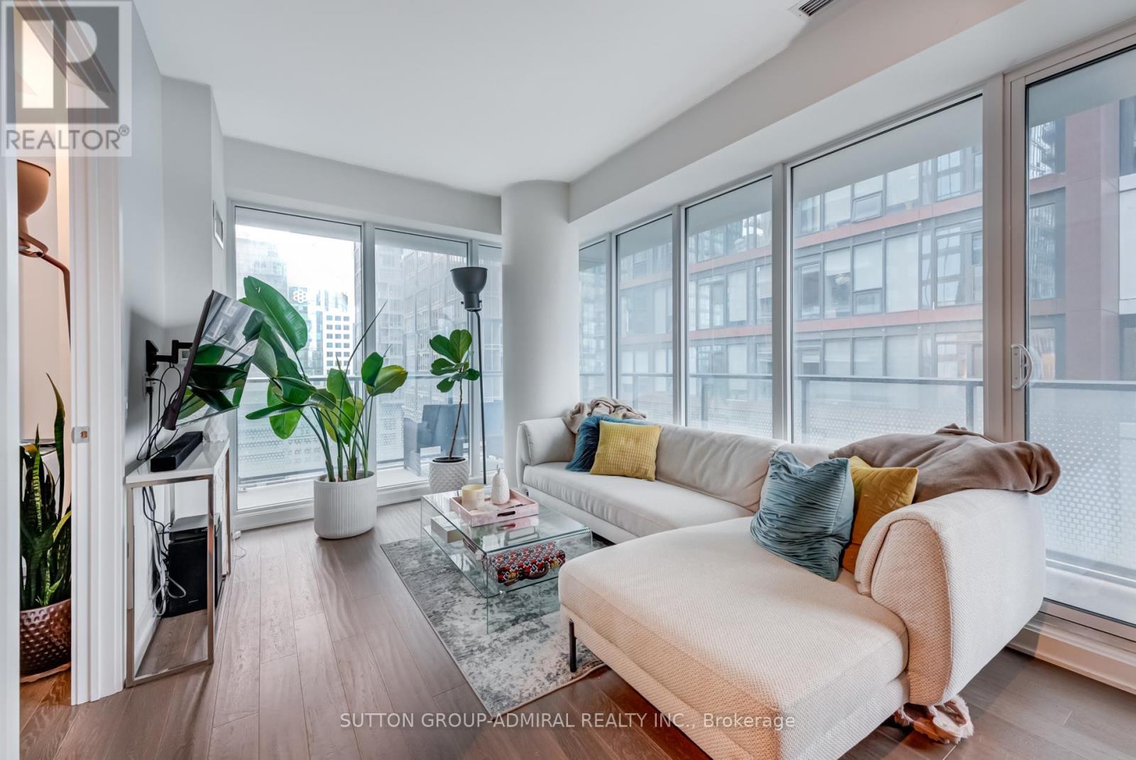 2902 - 115 Blue Jays Way, Toronto, Ontario  M5V 3T3 - Photo 1 - C12151206