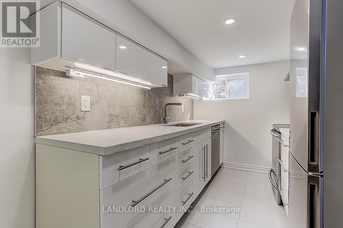Lower - 1206 Broadview Avenue, Toronto, Ontario  M4K 2T2 - Photo 19 - E12151063