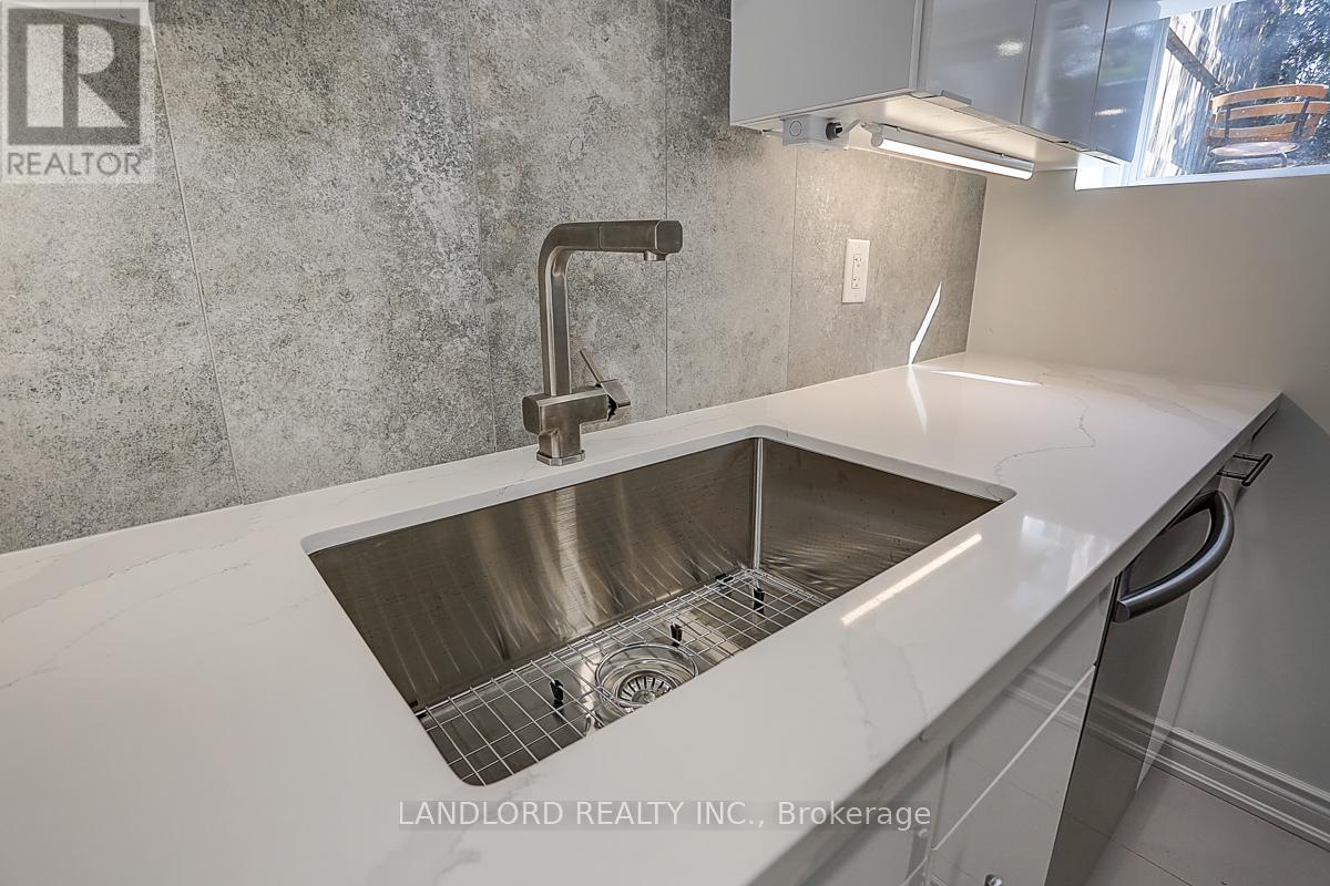 Lower - 1206 Broadview Avenue, Toronto, Ontario  M4K 2T2 - Photo 25 - E12151063