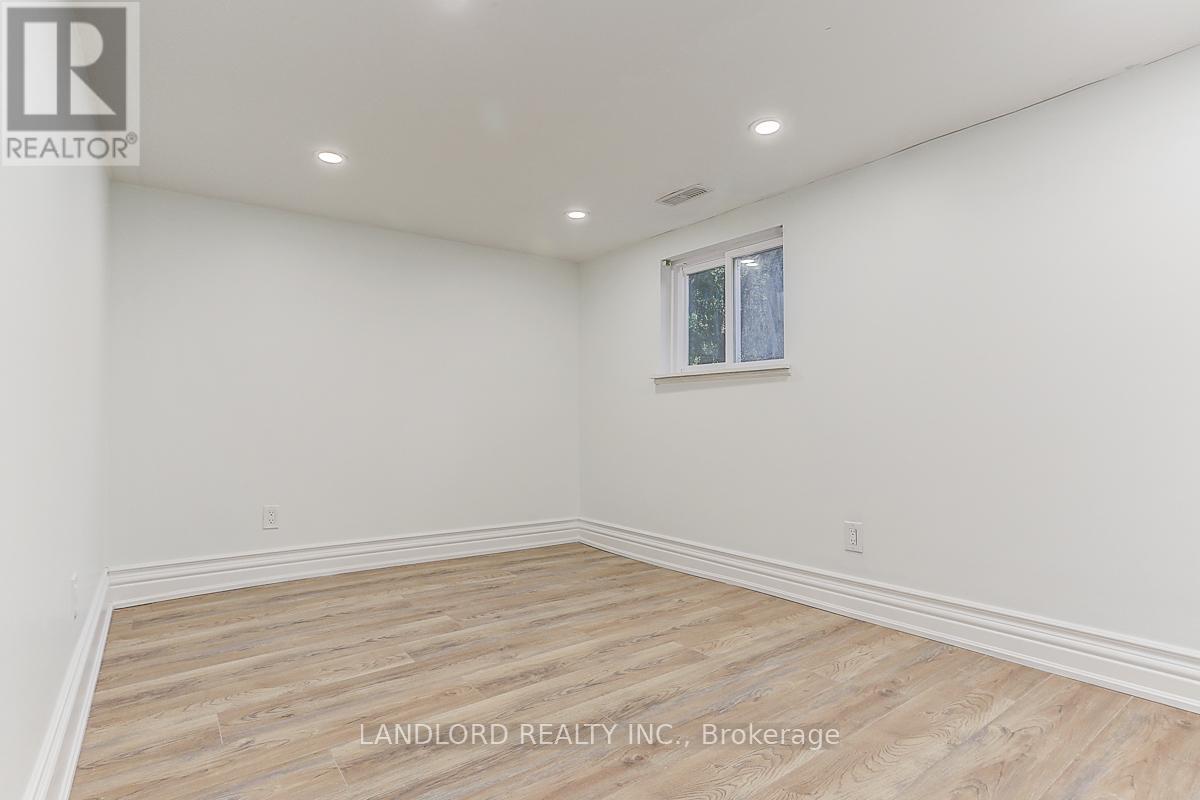 Lower - 1206 Broadview Avenue, Toronto, Ontario  M4K 2T2 - Photo 27 - E12151063