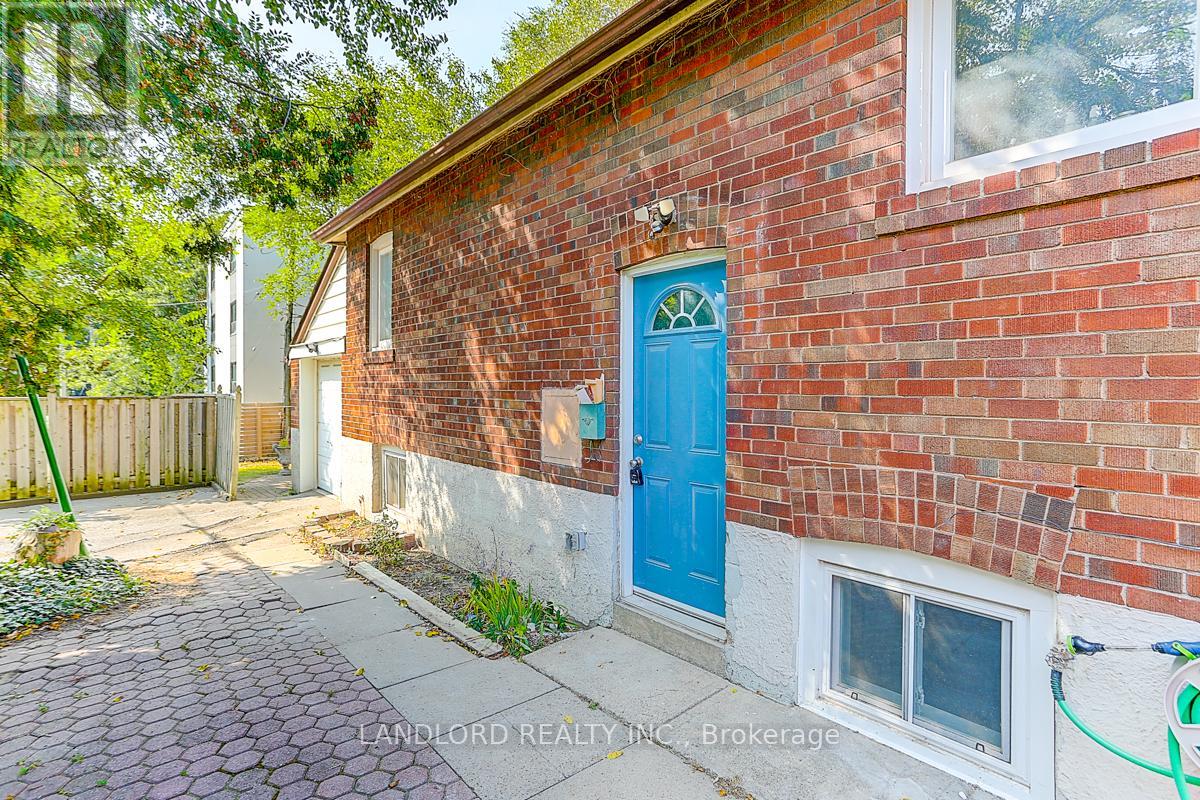 Lower - 1206 Broadview Avenue, Toronto, Ontario  M4K 2T2 - Photo 3 - E12151063