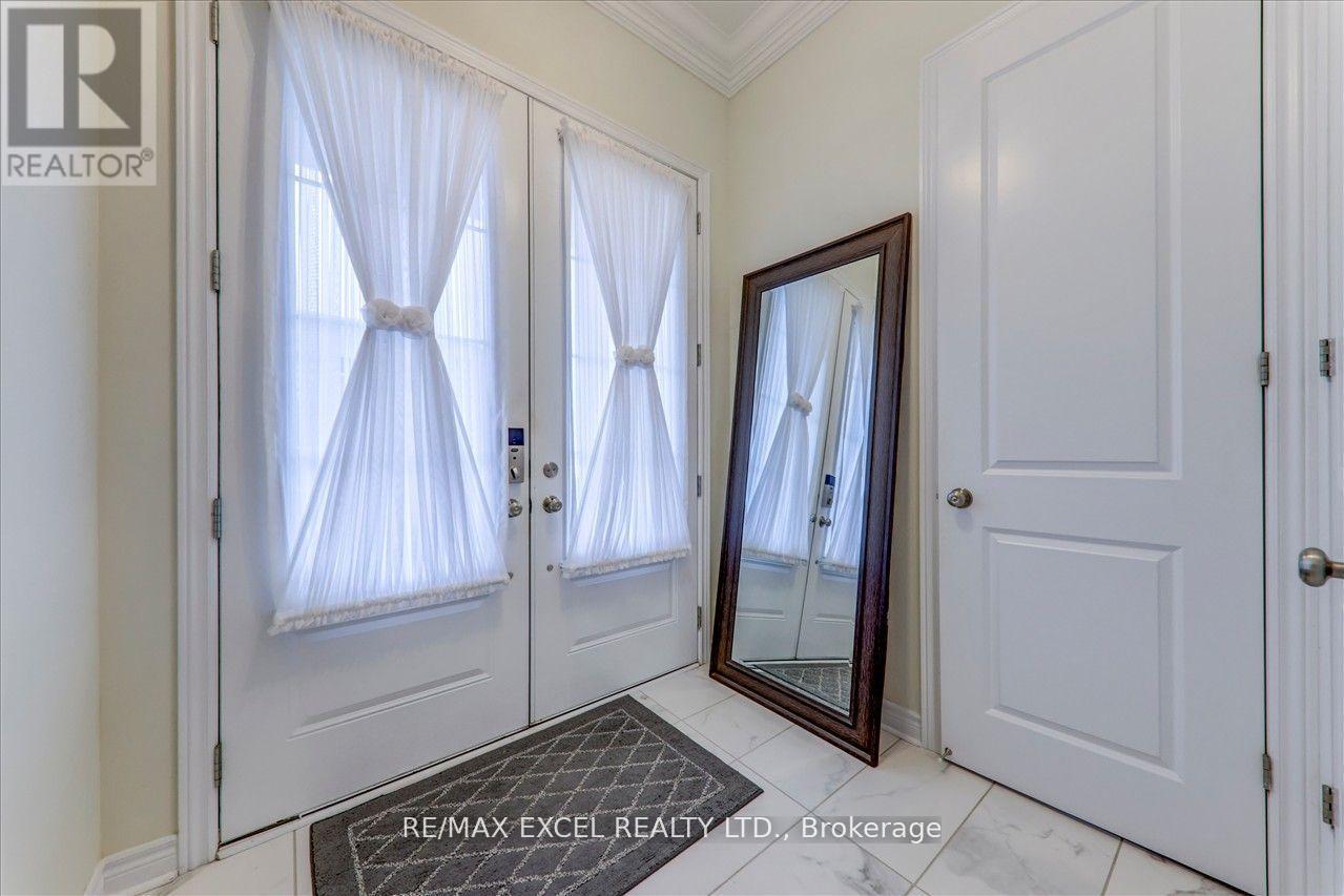 1063 Skyridge Boulevard, Pickering, Ontario  L1X 0G5 - Photo 8 - E12151120