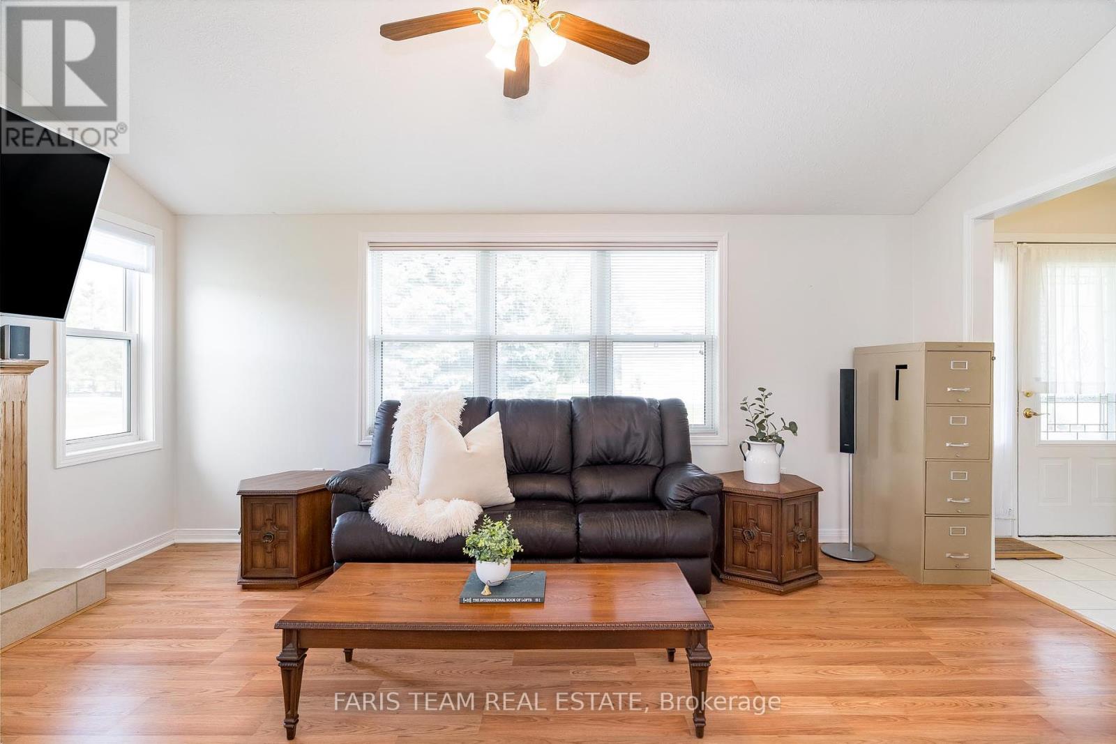 30 Indiana Avenue, Wasaga Beach, Ontario  L9Z 3A8 - Photo 10 - S12151108