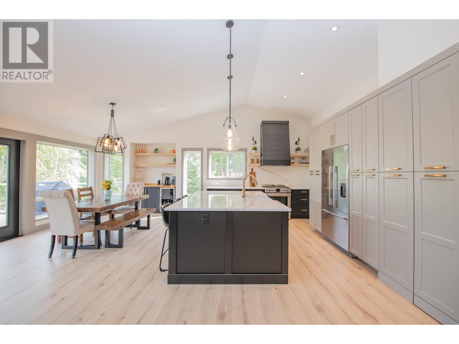 209 Horner Road, Lumby, British Columbia  V0E 2G7 - Photo 8 - 10343027
