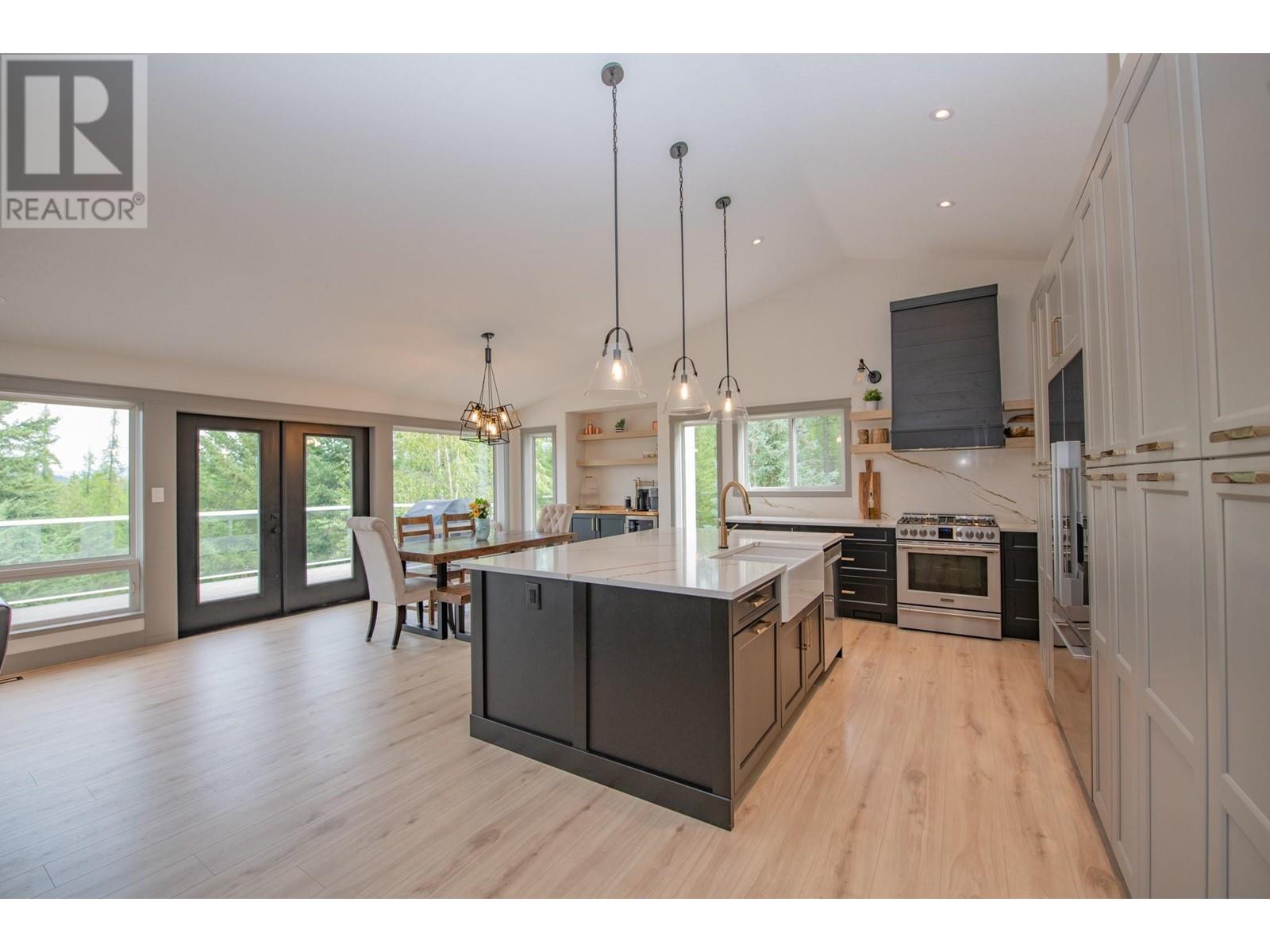 209 Horner Road, Lumby, British Columbia  V0E 2G7 - Photo 9 - 10343027