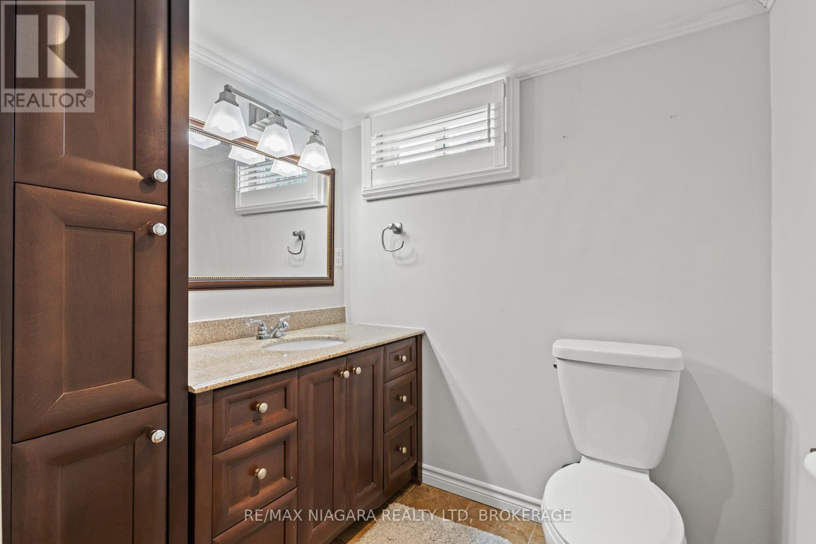 8 Carousel Circle, St. Catharines (Lakeport), Ontario  L2N 6E1 - Photo 22 - X12151292