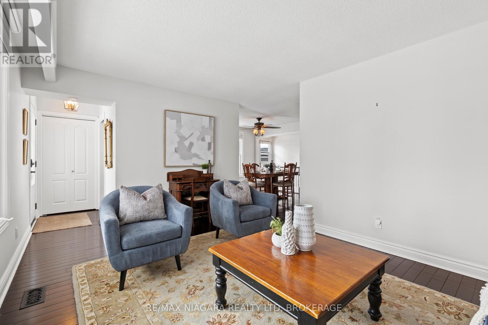 8 Carousel Circle, St. Catharines (Lakeport), Ontario  L2N 6E1 - Photo 8 - X12151292