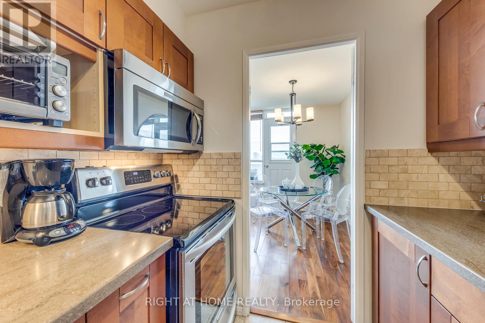 Ph11 - 45 Southport Street, Toronto, Ontario  M6S 3N5 - Photo 14 - W12146288