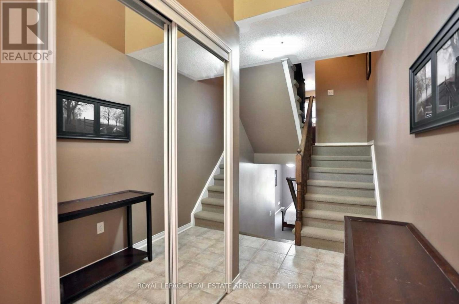 39 - 2186 Fiddlers Way, Oakville, Ontario  L6M 0L5 - Photo 5 - W12151163