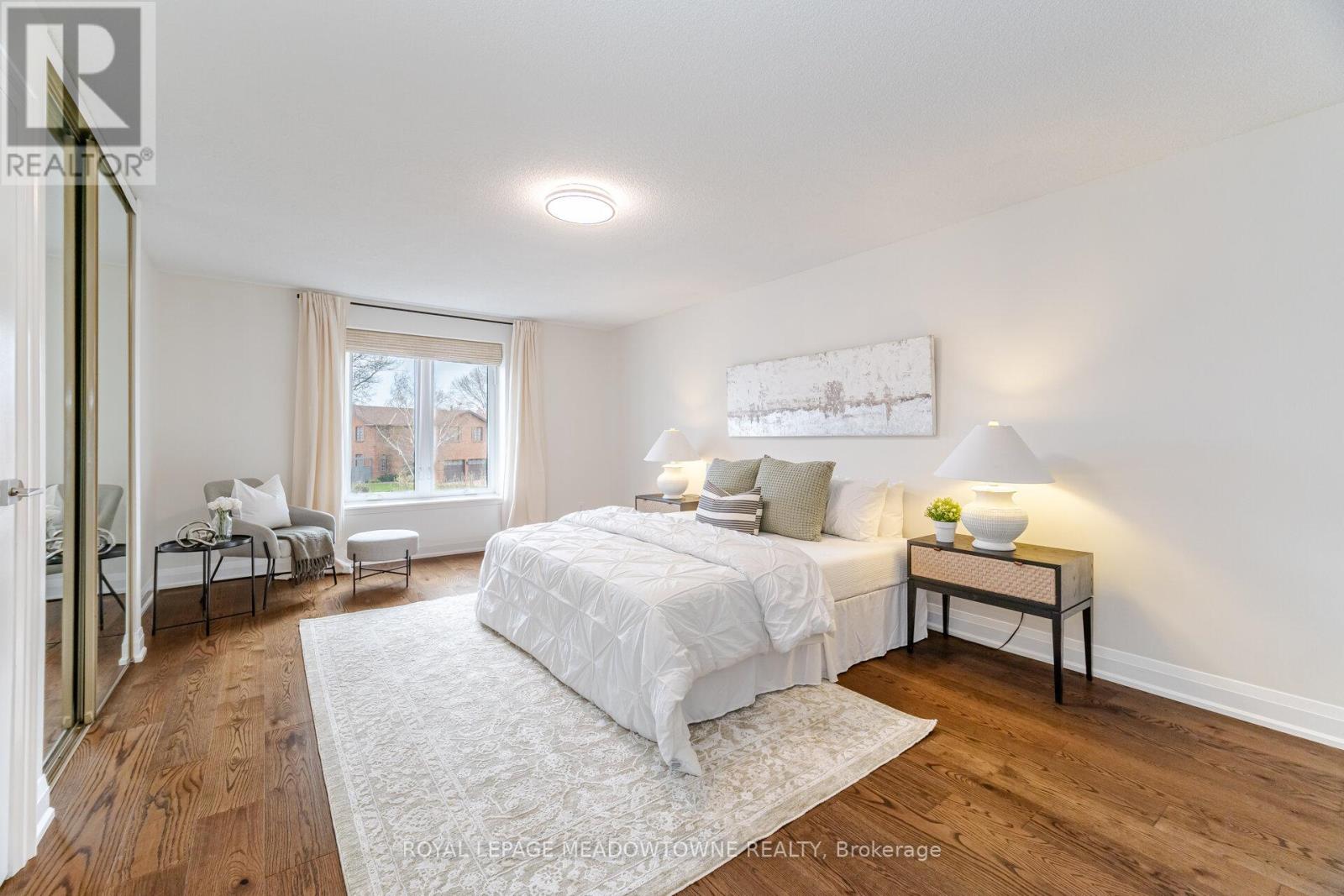 6736 Barrisdale Drive, Mississauga, Ontario  L5N 2H4 - Photo 19 - W12151207