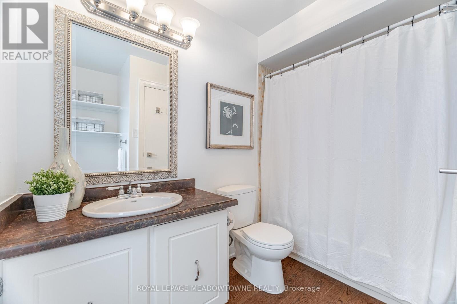 6736 Barrisdale Drive, Mississauga, Ontario  L5N 2H4 - Photo 21 - W12151207