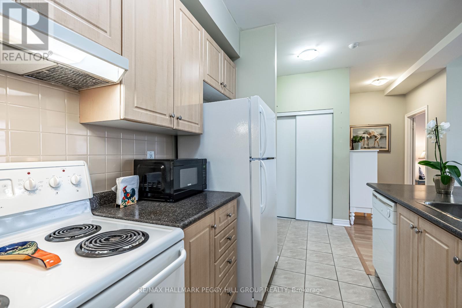 319 - 1415 Lawrence Avenue W, Toronto, Ontario  M6L 1A9 - Photo 4 - W12151230