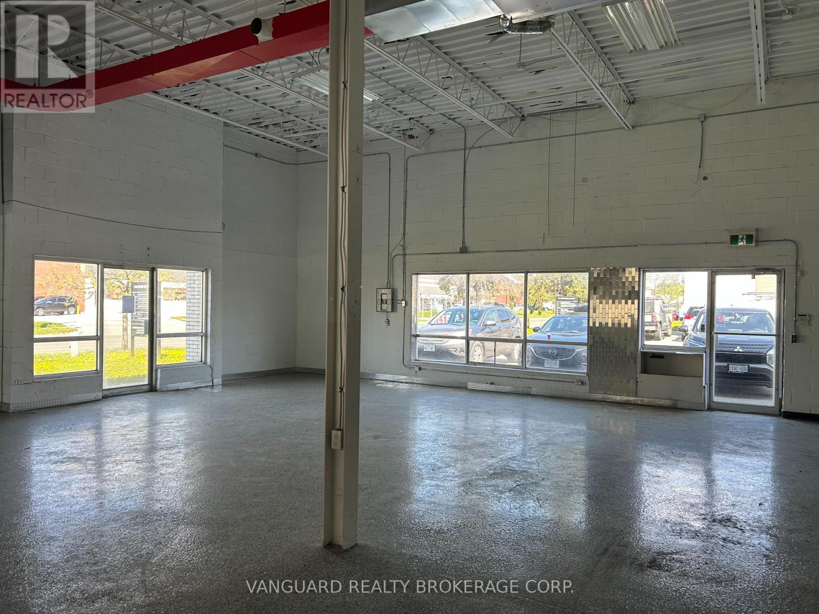 1 - 149 Norfinch Avenue, Toronto, Ontario  M3N 1Y2 - Photo 4 - W12150941