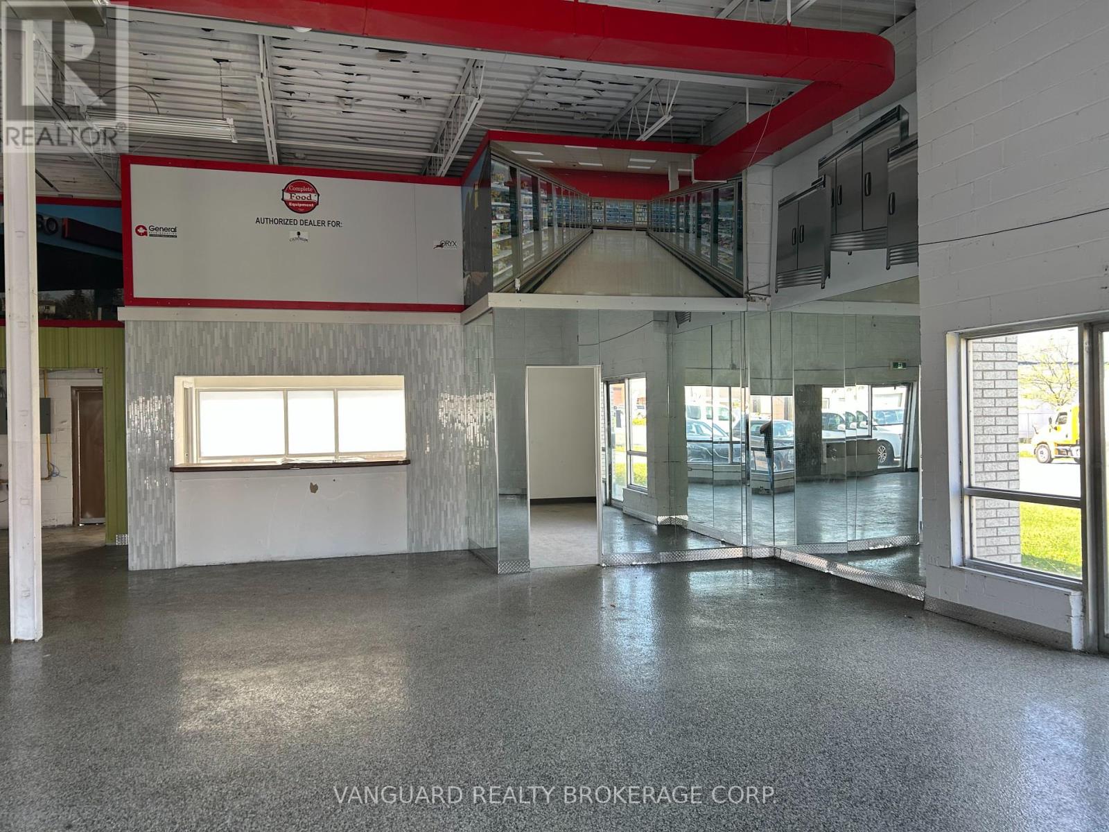 1 - 149 Norfinch Avenue, Toronto, Ontario  M3N 1Y2 - Photo 2 - W12150941