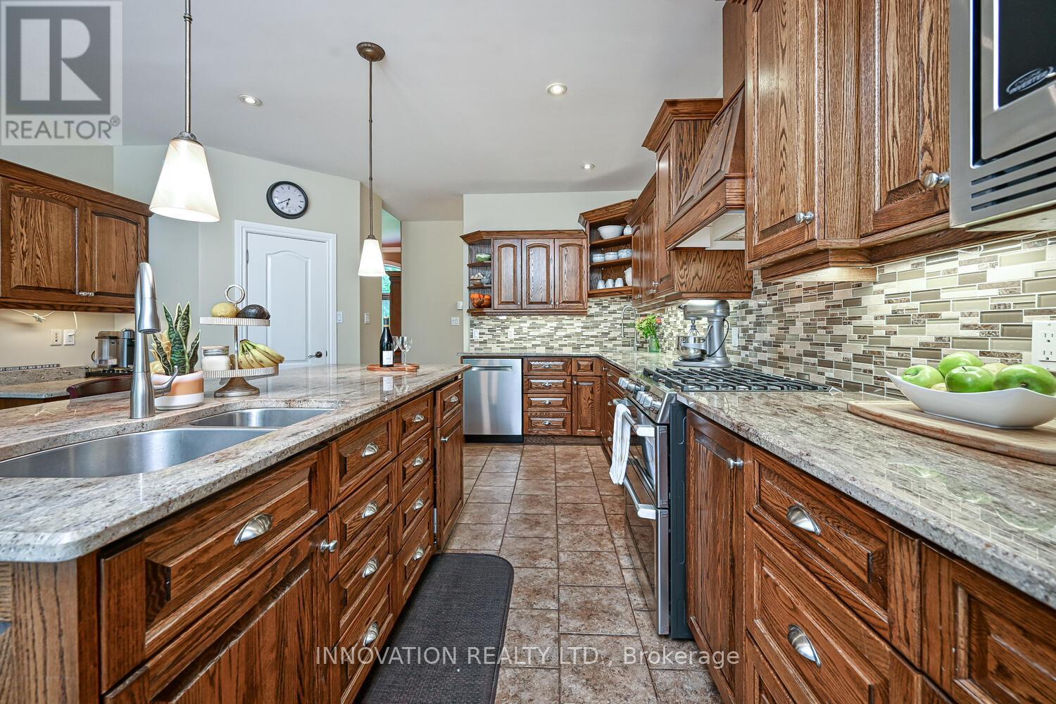 28 Laddie Lane, Springwater, Ontario  L9X 0C3 - Photo 14 - S11996288