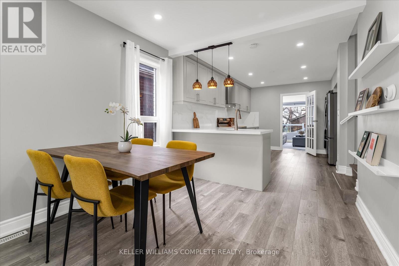 52 East 24th Street, Hamilton, Ontario  L8V 2X7 - Photo 9 - X12151059
