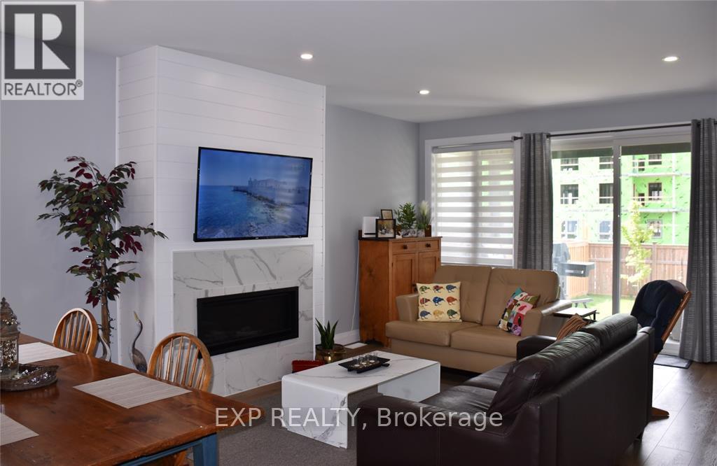 207 Essex Street, Sarnia, Ontario  N7T 0C2 - Photo 10 - X12151176