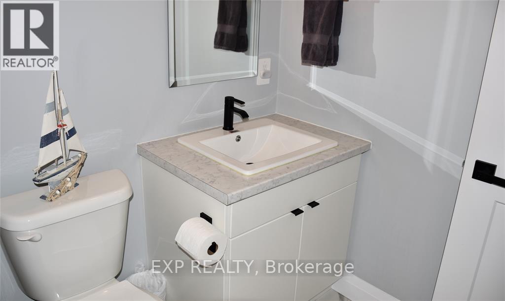 207 Essex Street, Sarnia, Ontario  N7T 0C2 - Photo 20 - X12151176