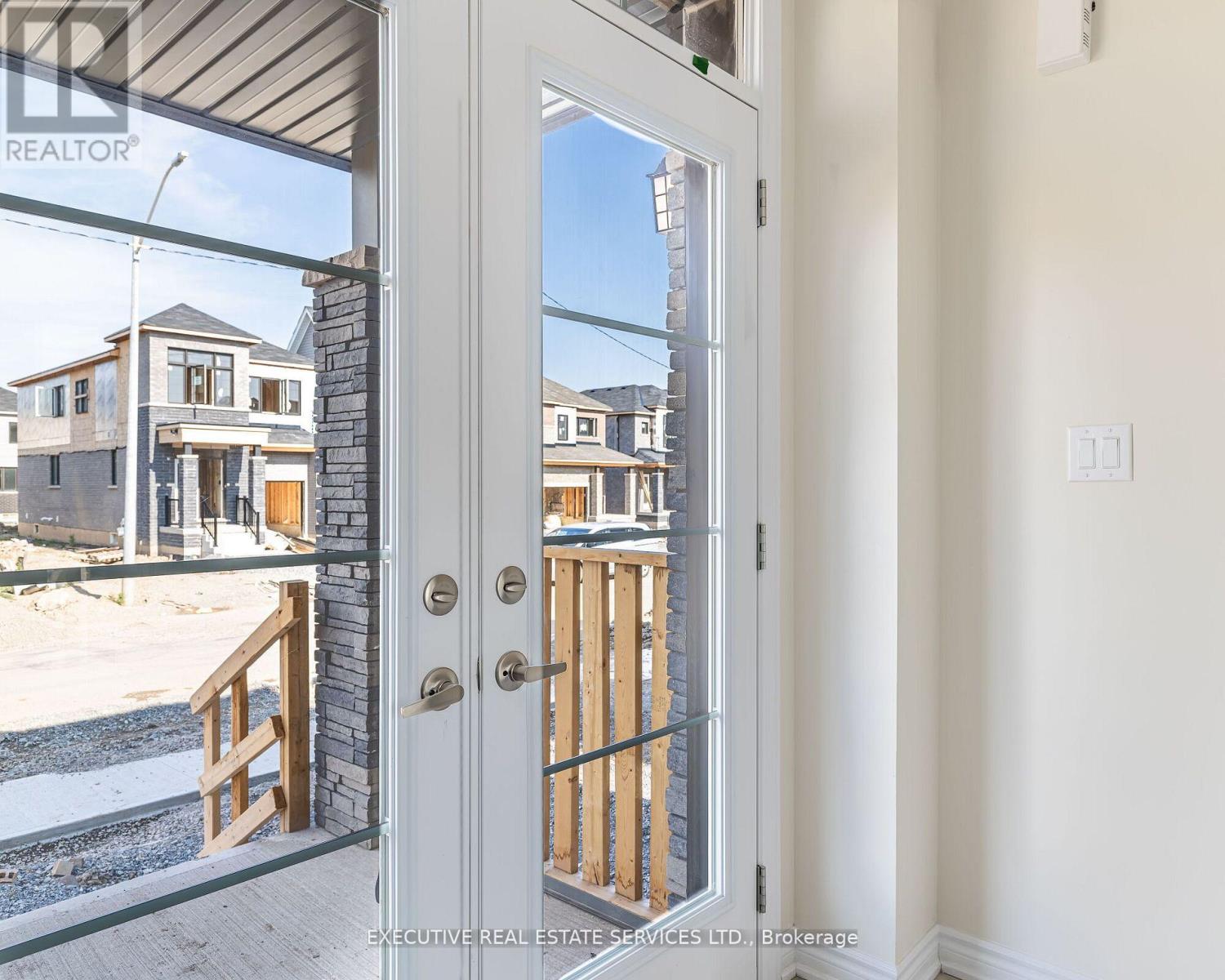 55 Concord Drive, Thorold, Ontario  L2V 0K8 - Photo 6 - X12151199