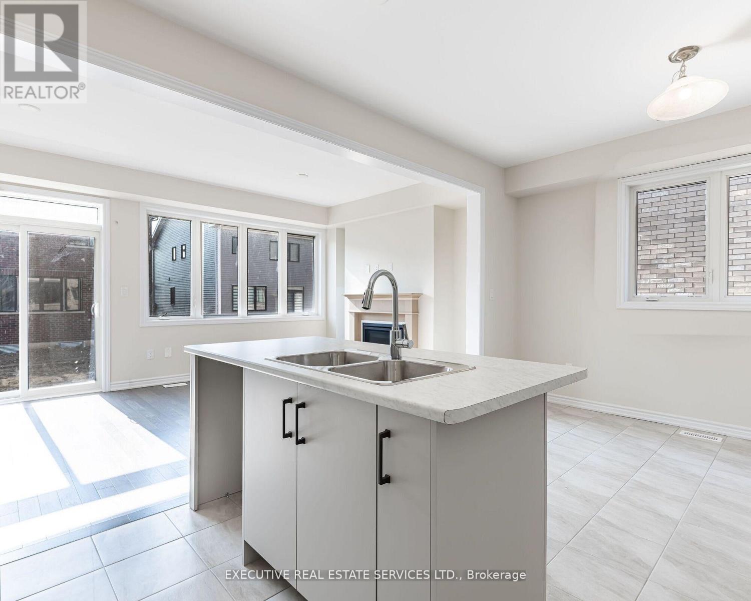 55 Concord Drive, Thorold, Ontario  L2V 0K8 - Photo 14 - X12151226