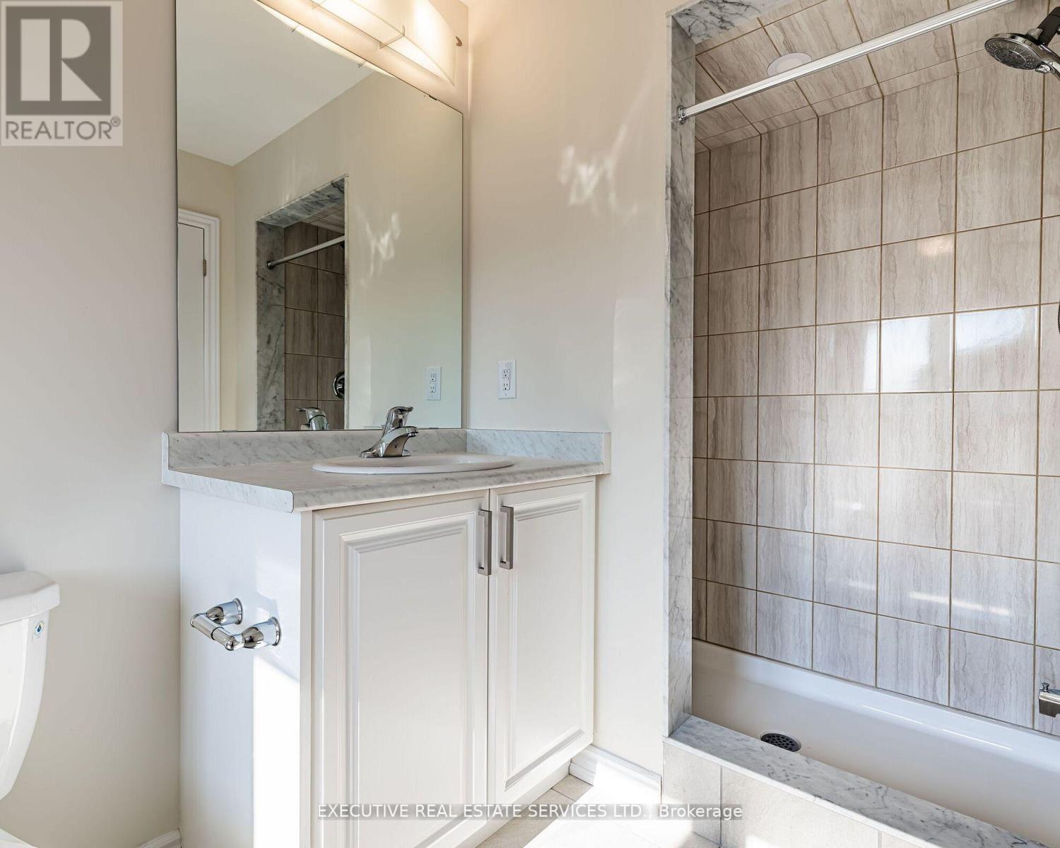 55 Concord Drive, Thorold, Ontario  L2V 0K8 - Photo 22 - X12151226