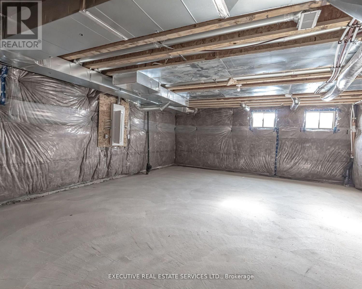 55 Concord Drive, Thorold, Ontario  L2V 0K8 - Photo 36 - X12151226