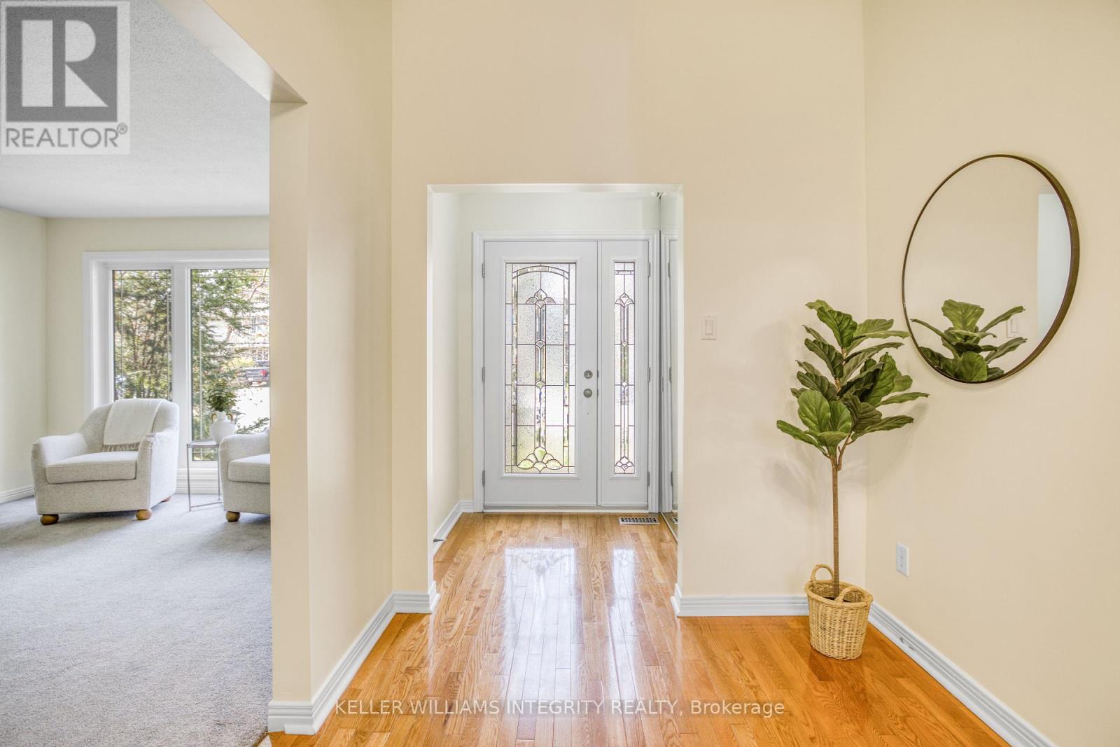 714 Mooneys Bay Place, Ottawa, Ontario  K1V 9R2 - Photo 4 - X12149836