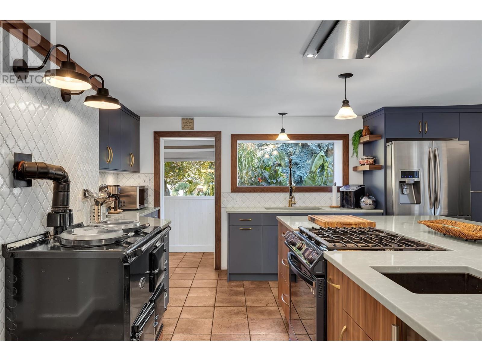 863 Coronado Crescent, Kelowna, British Columbia  V1W 2K3 - Photo 11 - 10347965