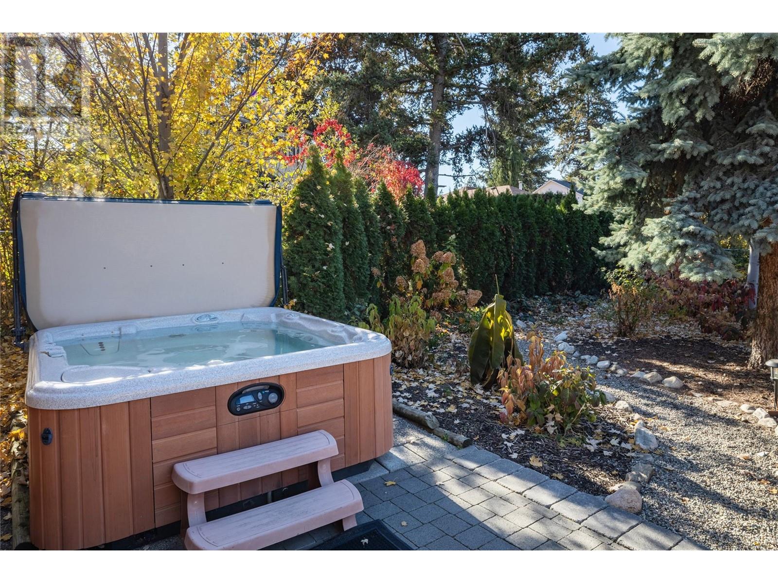 863 Coronado Crescent, Kelowna, British Columbia  V1W 2K3 - Photo 56 - 10347965