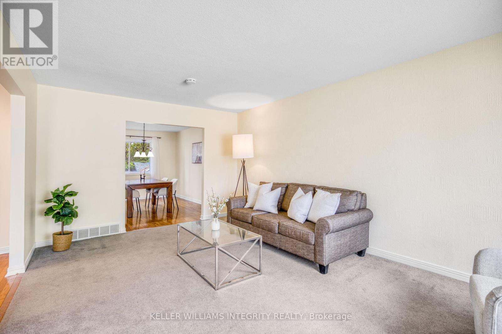 714 Mooneys Bay Place, Ottawa, Ontario  K1V 9R2 - Photo 6 - X12149836