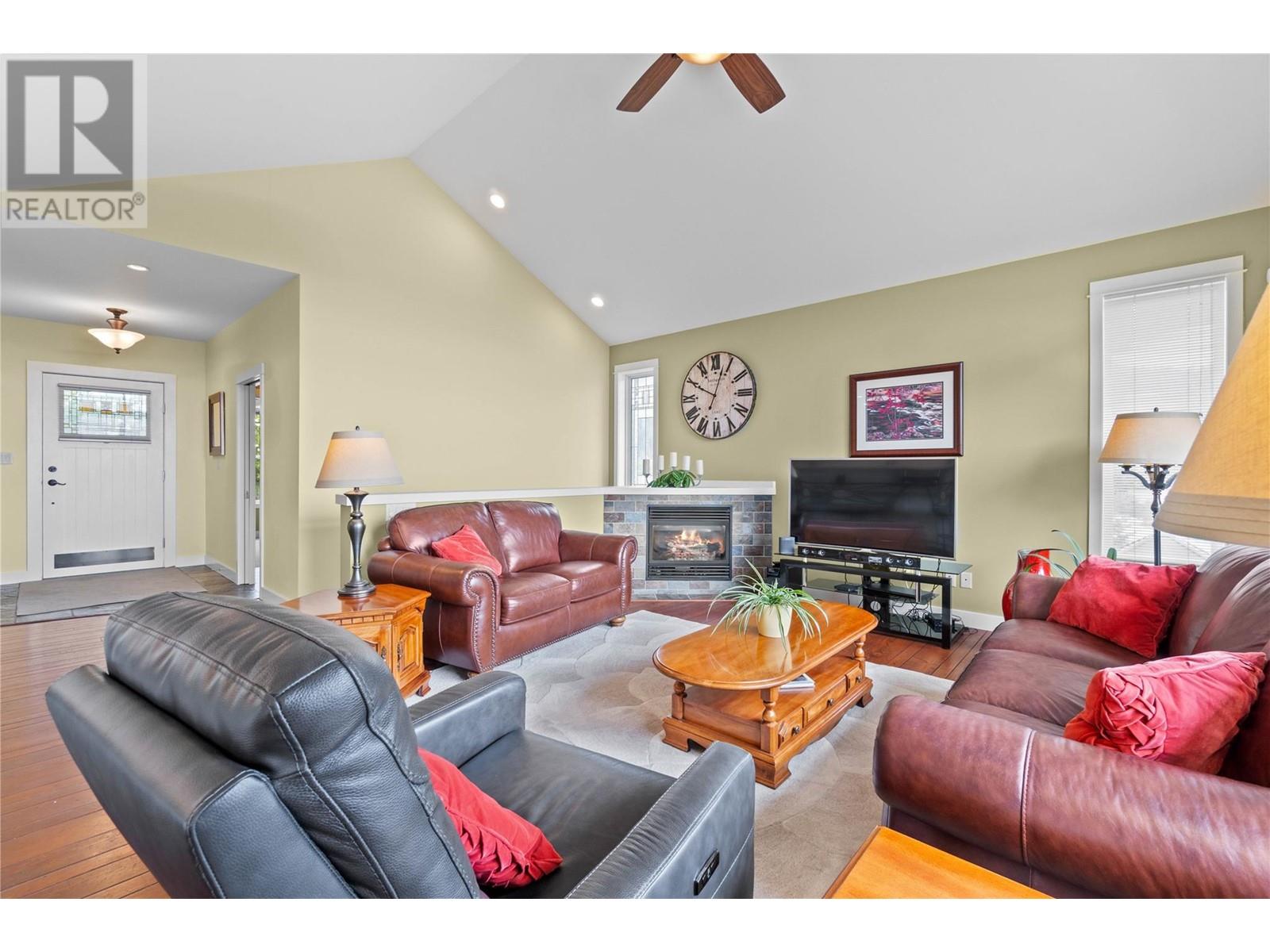 2754 Sun Ridge Place, Tappen, British Columbia  V0E 2X3 - Photo 30 - 10347605