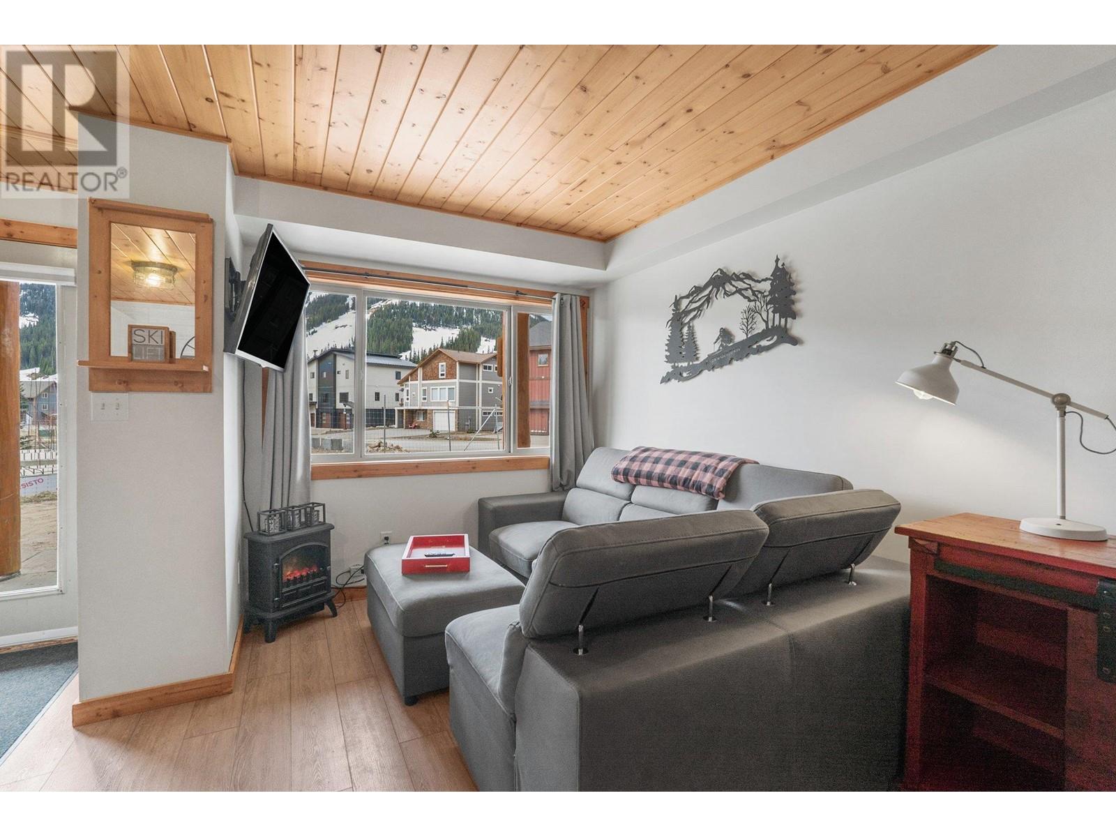 161 Clearview Crescent Unit# 104, Penticton, British Columbia  V0H 0E2 - Photo 8 - 10348069