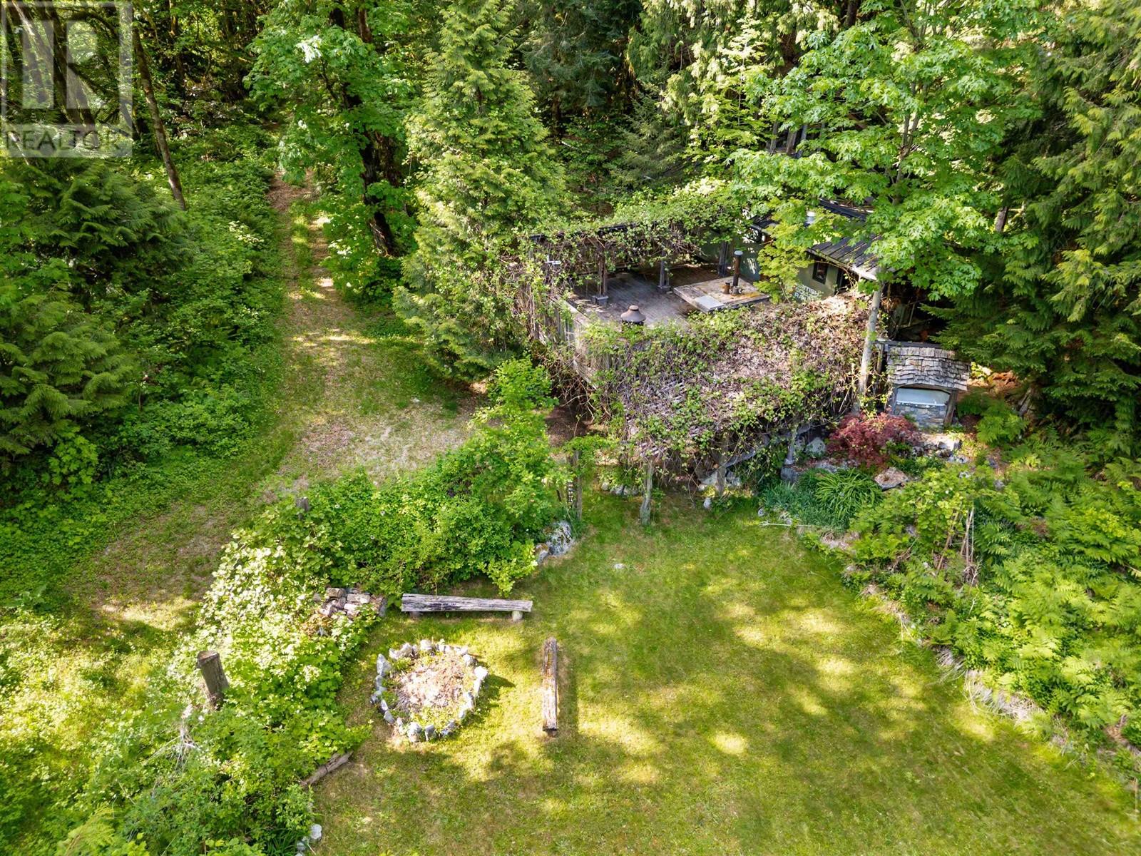 1030 S Rustad Road, Squamish, British Columbia  V0N 2L2 - Photo 6 - R3003263