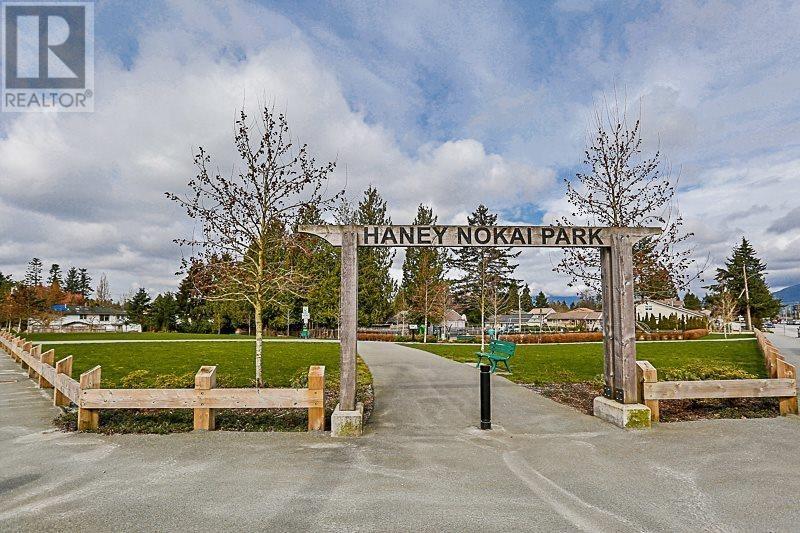 304 12040 222 Street, Maple Ridge, British Columbia  V2X 5W1 - Photo 2 - R3003235