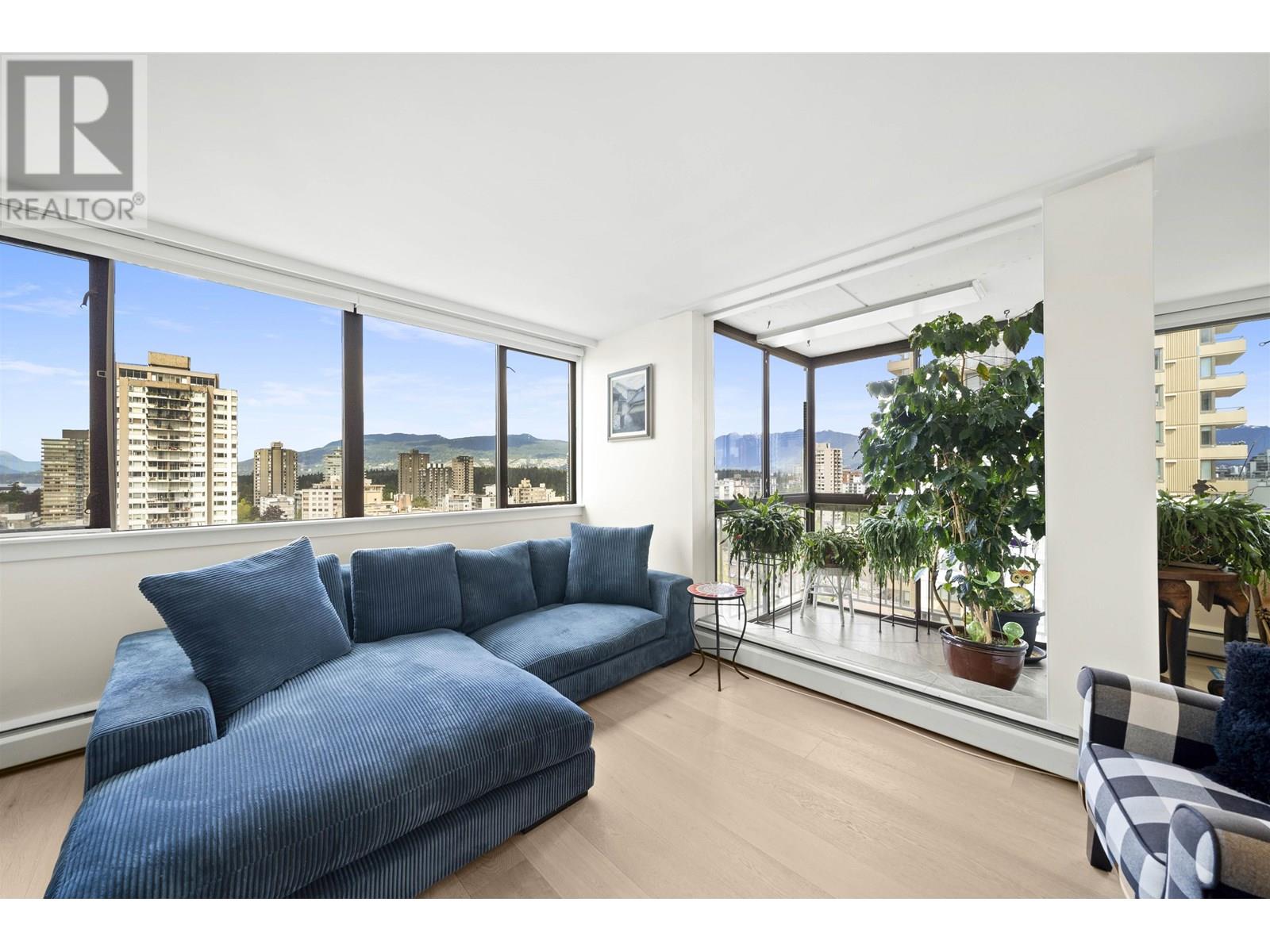 1603 1740 COMOX AVENUE, vancouver, British Columbia V6G2Z1