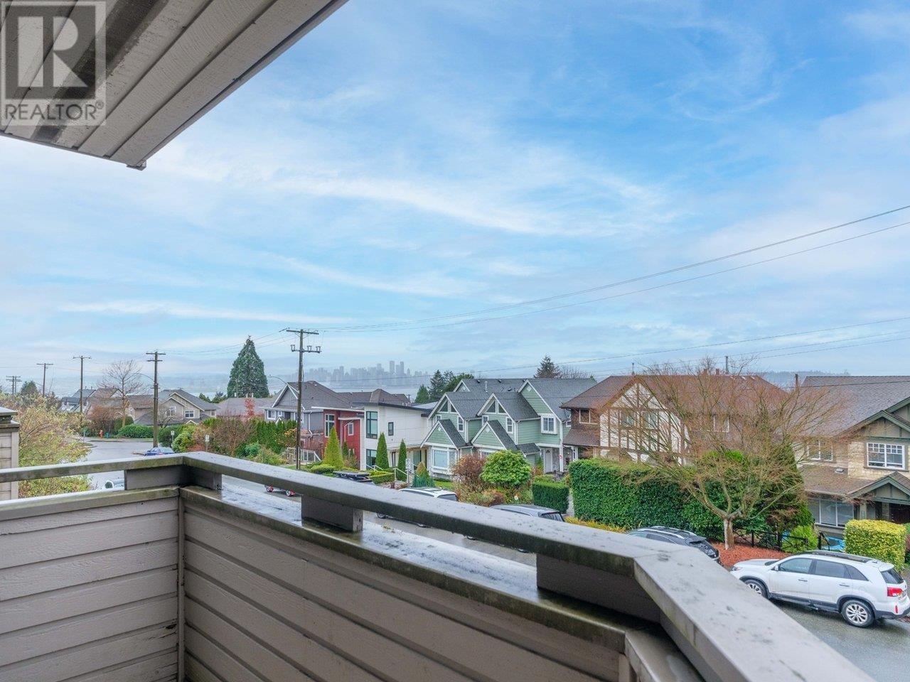 4 1434 Mahon Avenue, North Vancouver, British Columbia  V7M 2S4 - Photo 1 - R3003271