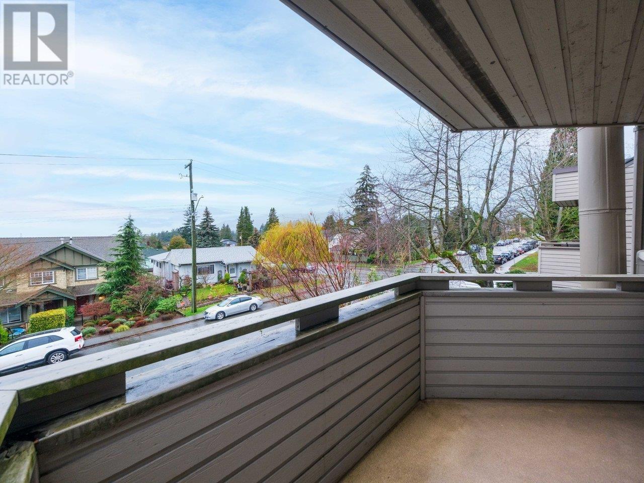 4 1434 Mahon Avenue, North Vancouver, British Columbia  V7M 2S4 - Photo 2 - R3003271