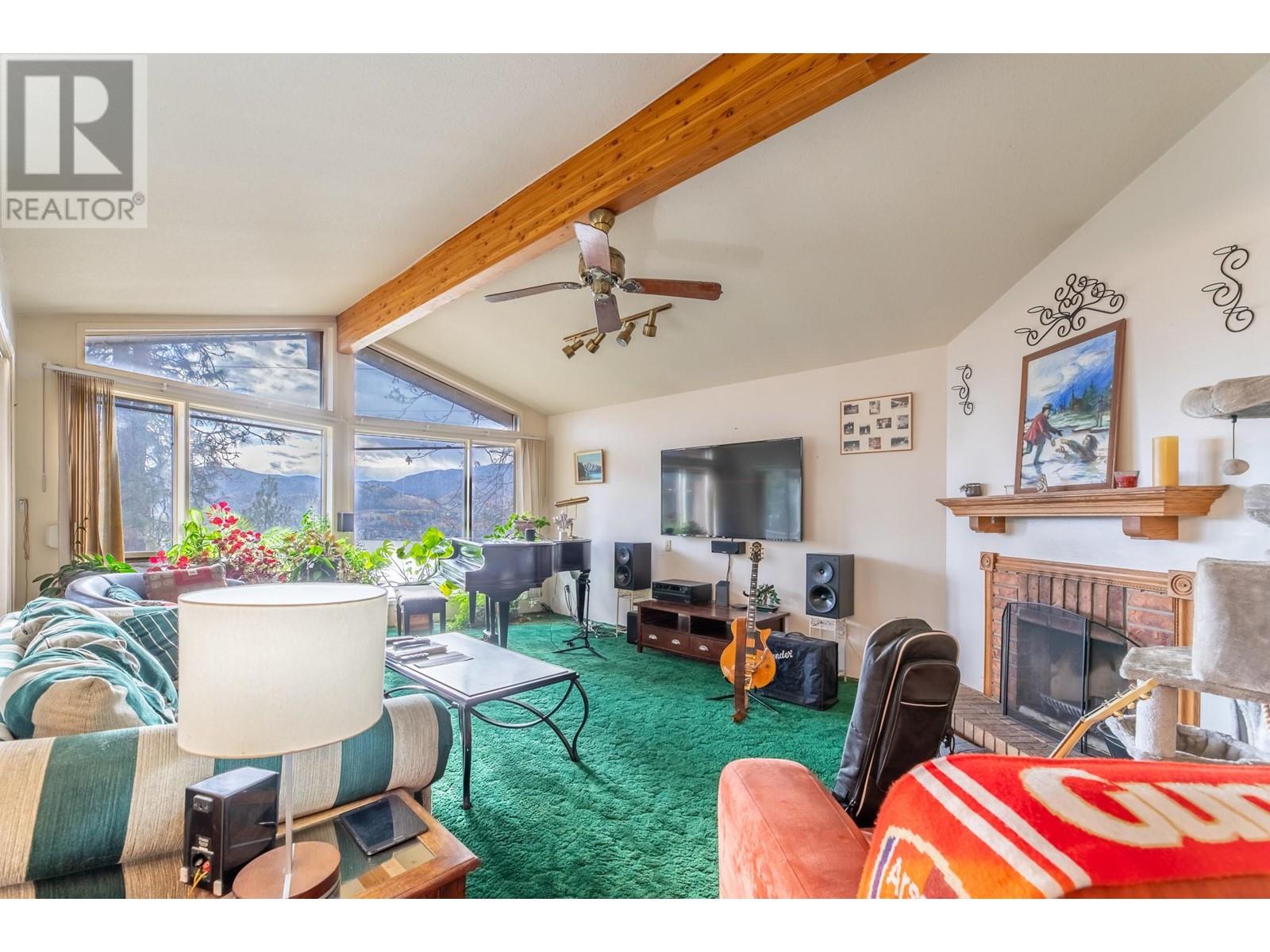 Property at 223 SUNNYBROOK Drive image 3