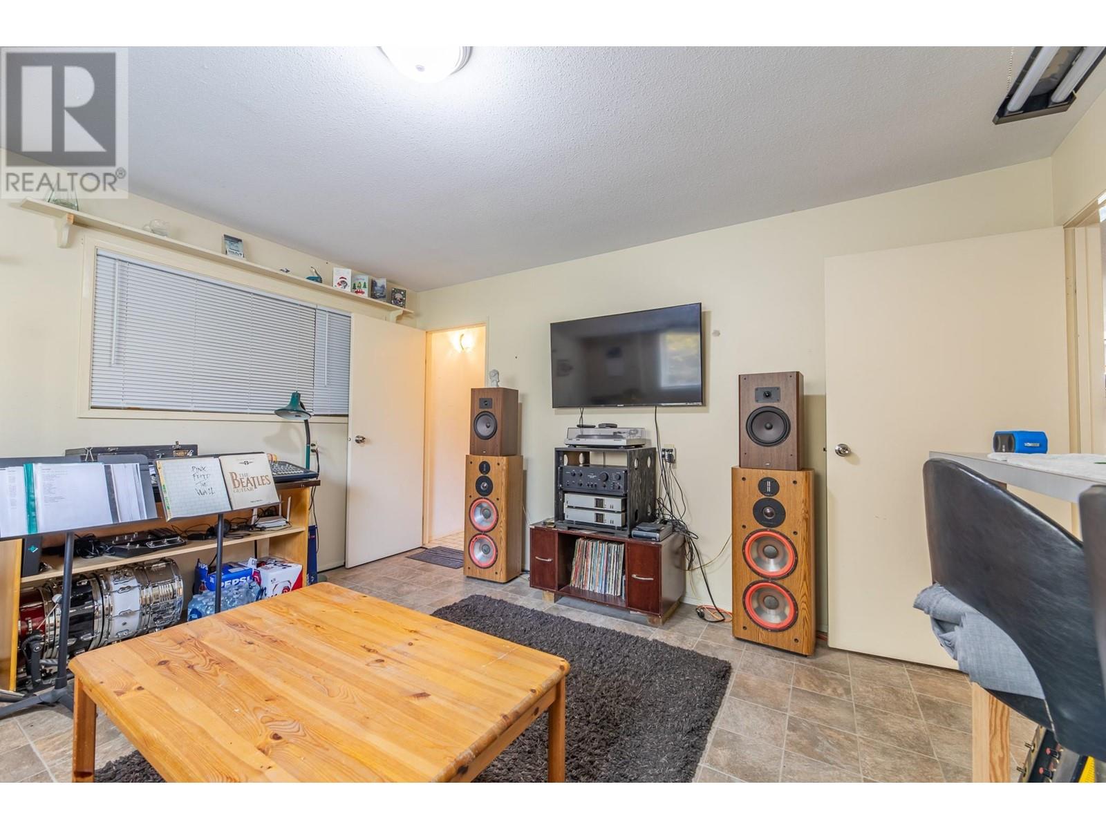 223 Sunnybrook Drive, Okanagan Falls, British Columbia  V0H 1R3 - Photo 31 - 10348136