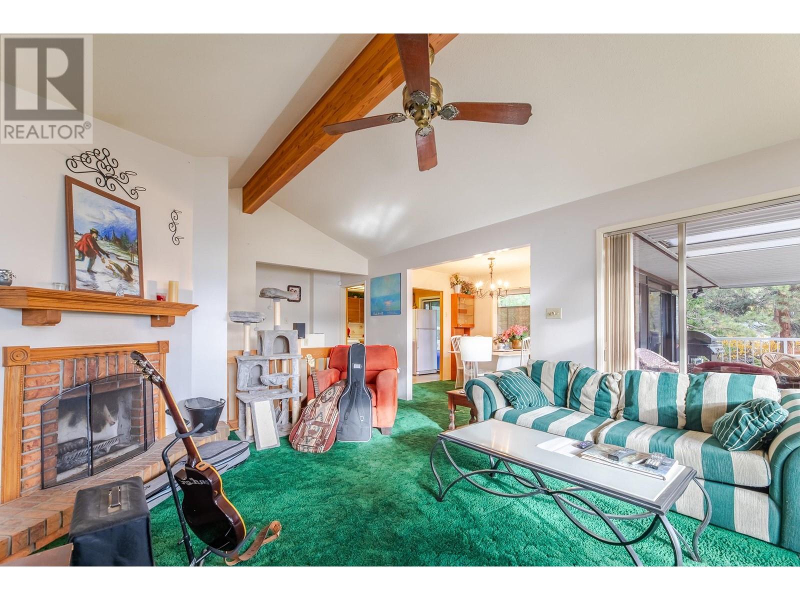Property at 223 SUNNYBROOK Drive image 4