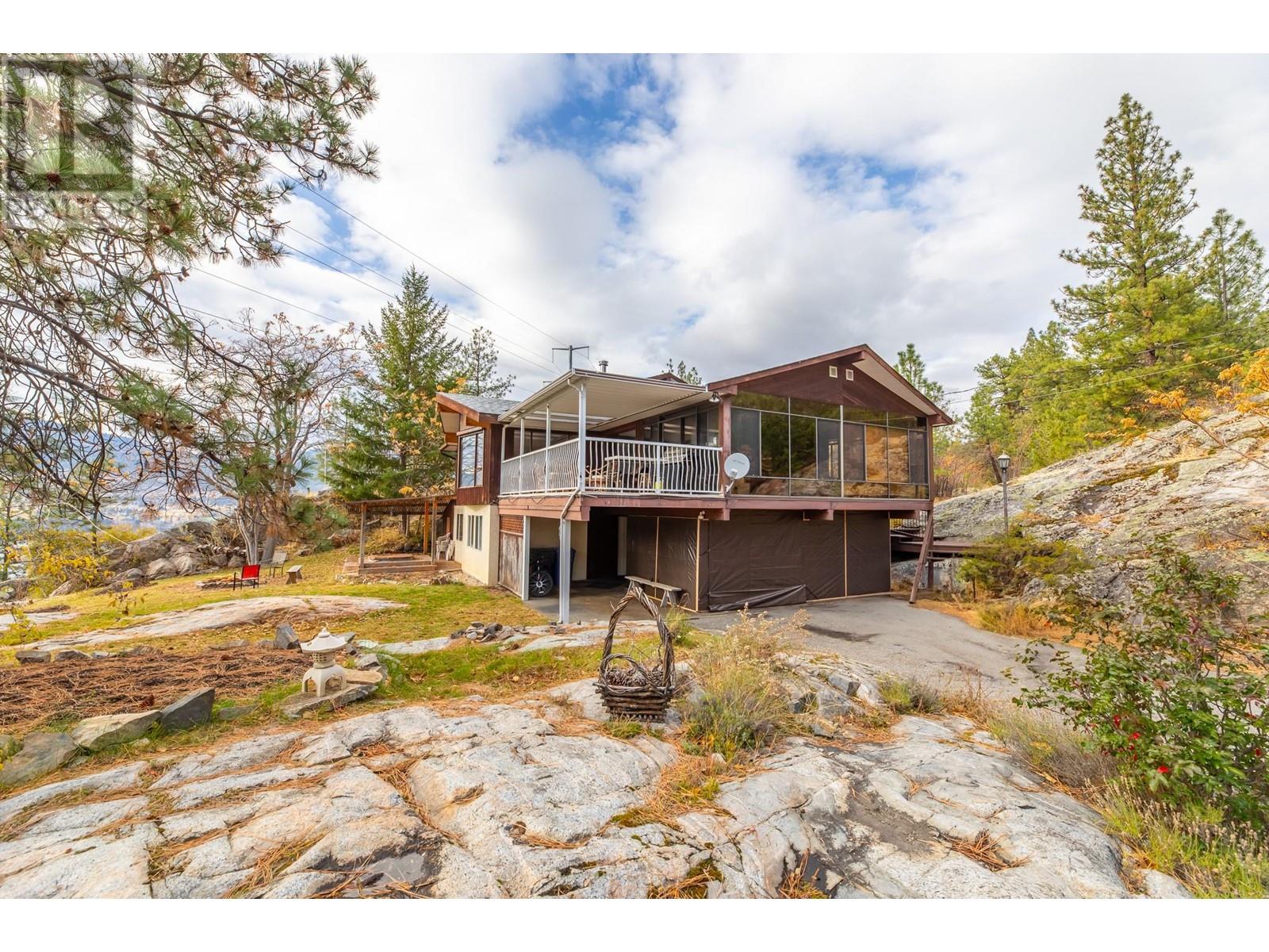 223 Sunnybrook Drive, Okanagan Falls, British Columbia  V0H 1R3 - Photo 2 - 10348136