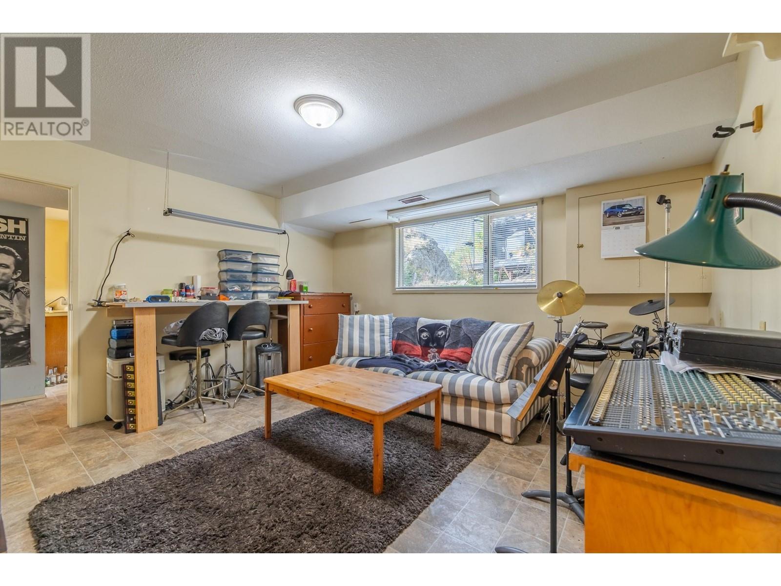 223 Sunnybrook Drive, Okanagan Falls, British Columbia  V0H 1R3 - Photo 30 - 10348136