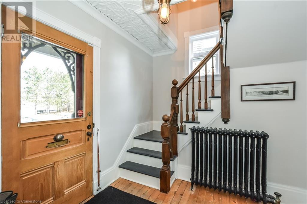 Property at 19 ROLAND Street image 4