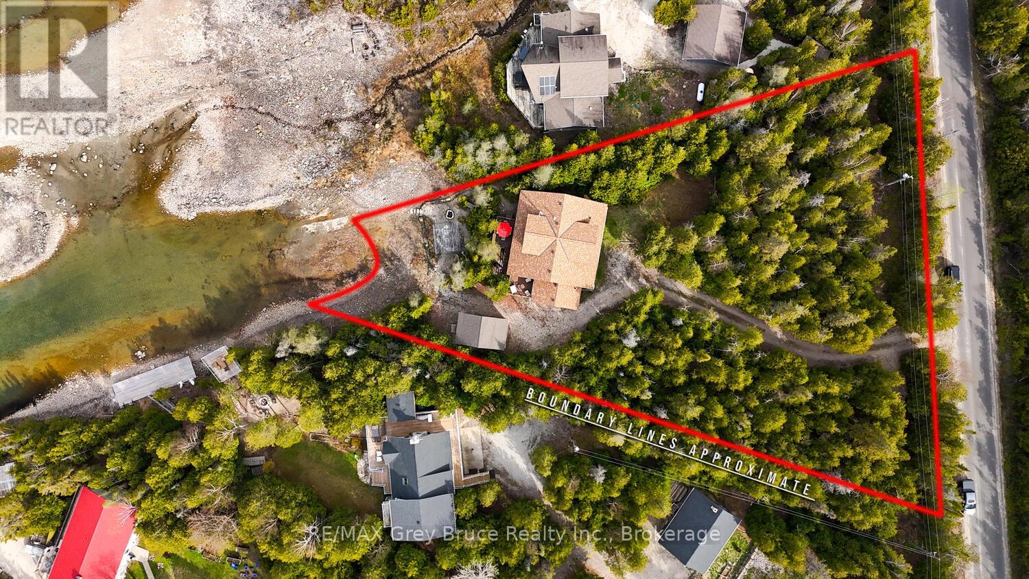 205 Eagle Road, Northern Bruce Peninsula, Ontario  N0H 2R0 - Photo 11 - X12151326