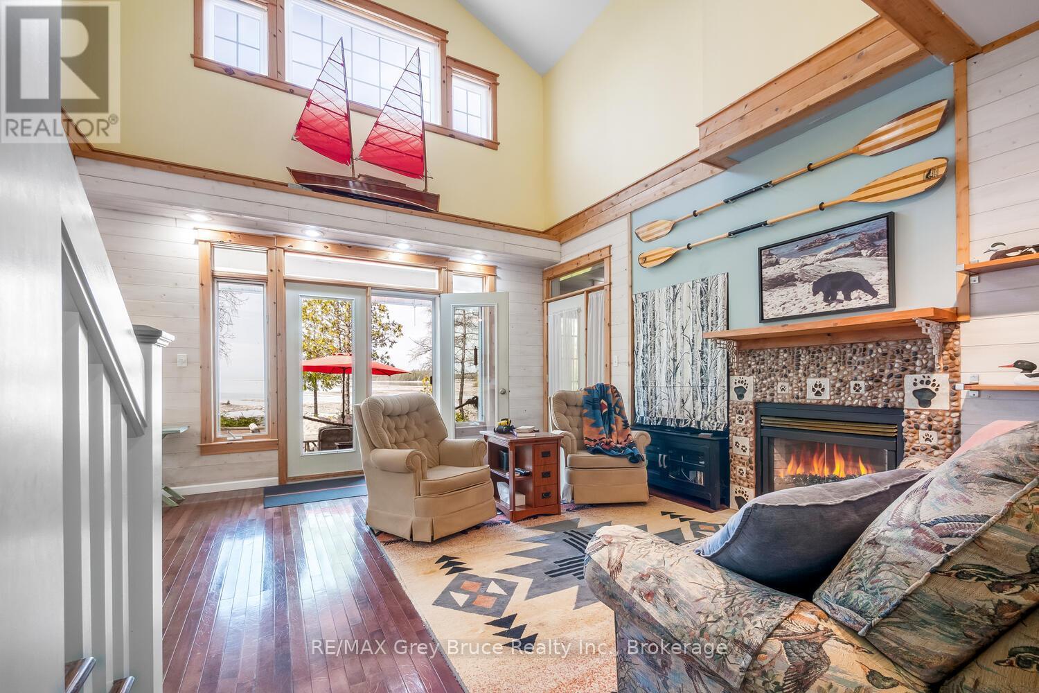 205 Eagle Road, Northern Bruce Peninsula, Ontario  N0H 2R0 - Photo 17 - X12151326