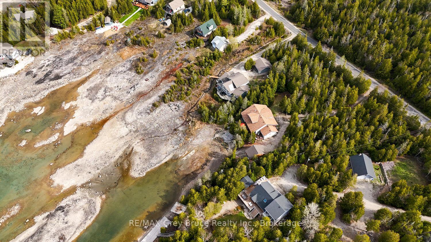 205 Eagle Road, Northern Bruce Peninsula, Ontario  N0H 2R0 - Photo 9 - X12151326