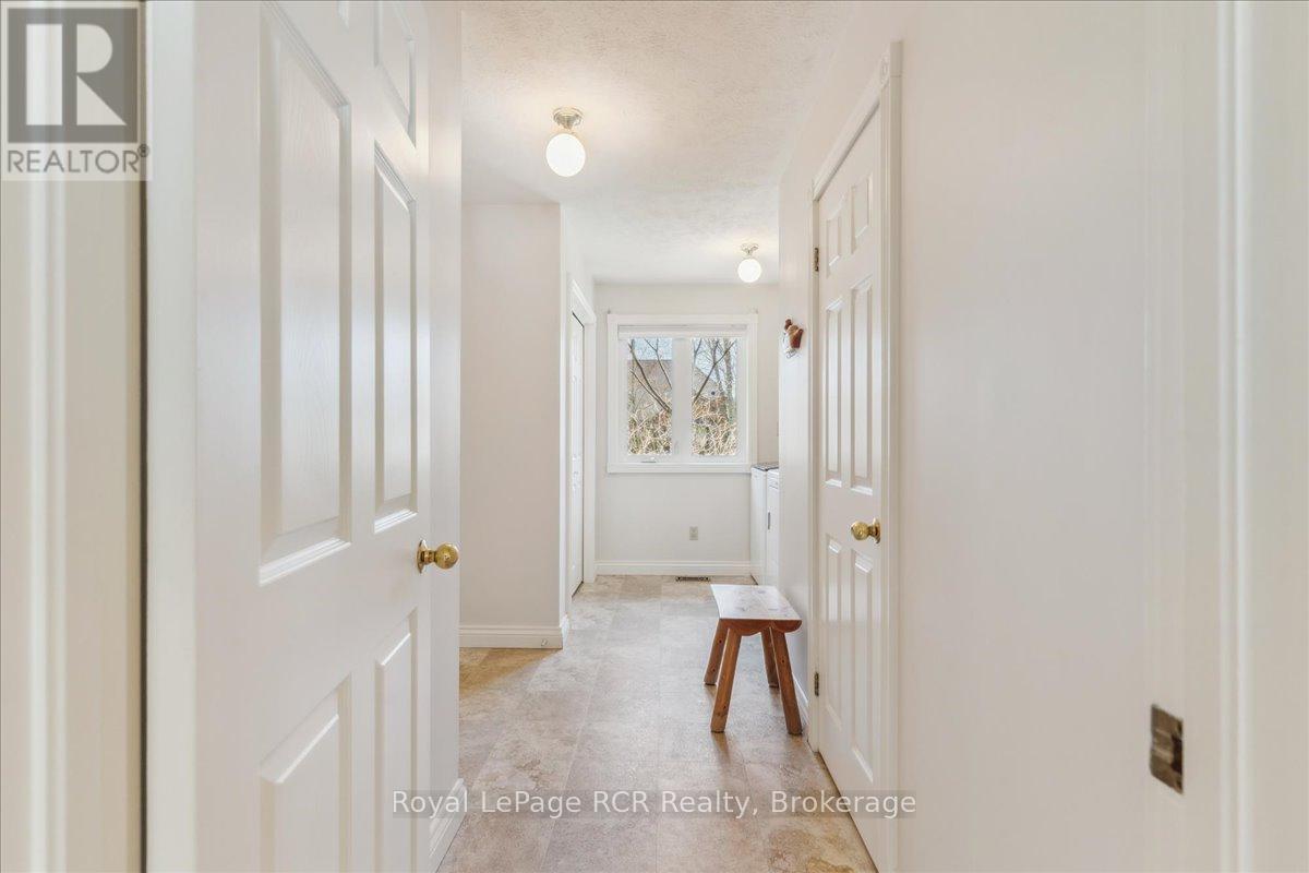 174 Forest Hill Drive, Georgian Bluffs, Ontario  N4K 5N6 - Photo 19 - X12151331