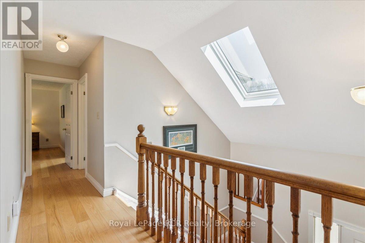 174 Forest Hill Drive, Georgian Bluffs, Ontario  N4K 5N6 - Photo 26 - X12151331