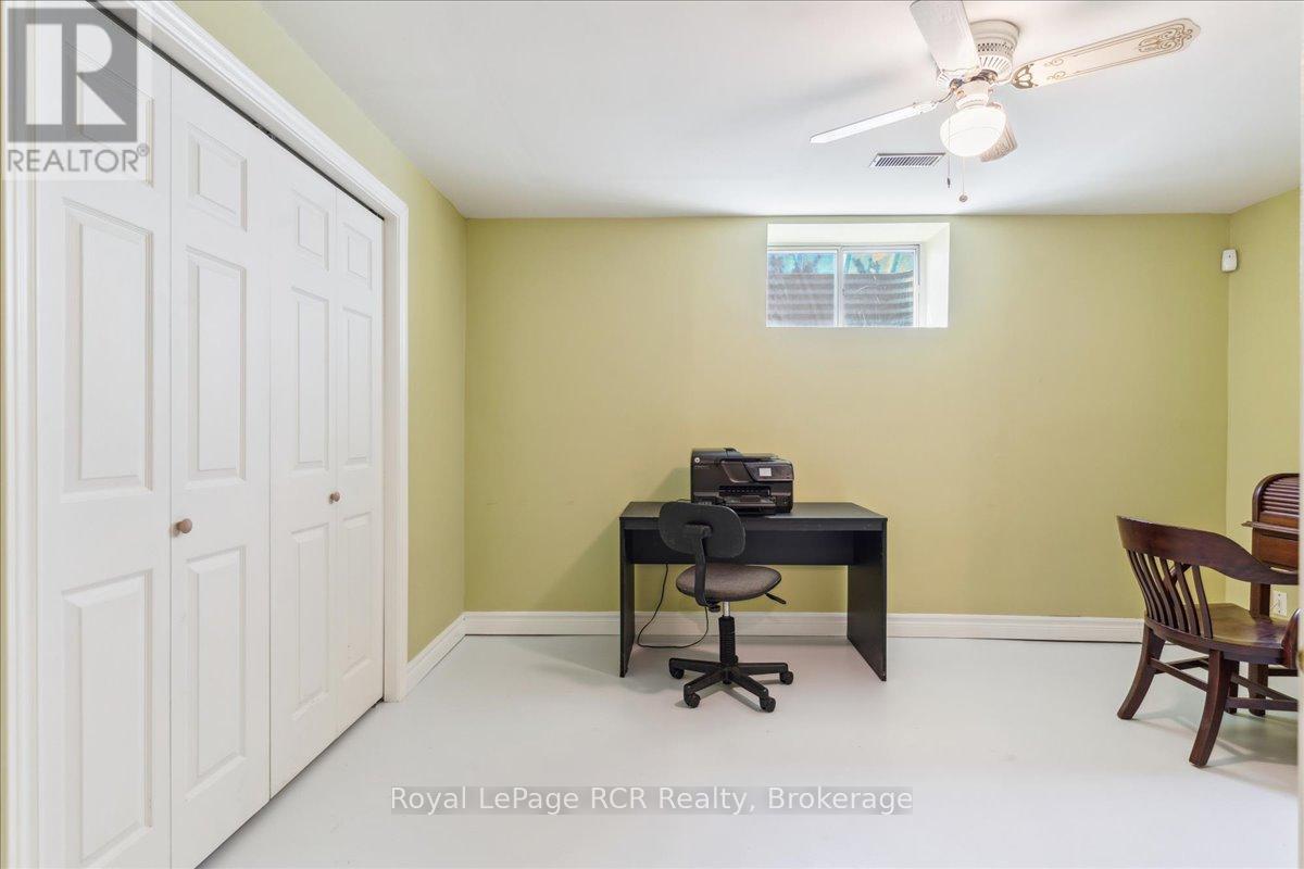174 Forest Hill Drive, Georgian Bluffs, Ontario  N4K 5N6 - Photo 39 - X12151331