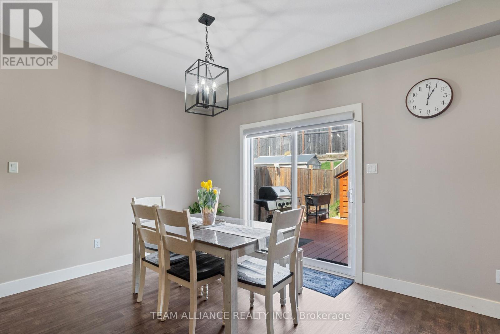 Photo 9 of 36 for 25 Queensway Drive